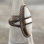 Vintage Sterling mother Of Pearl and Onyx Inlay Ring 5.25