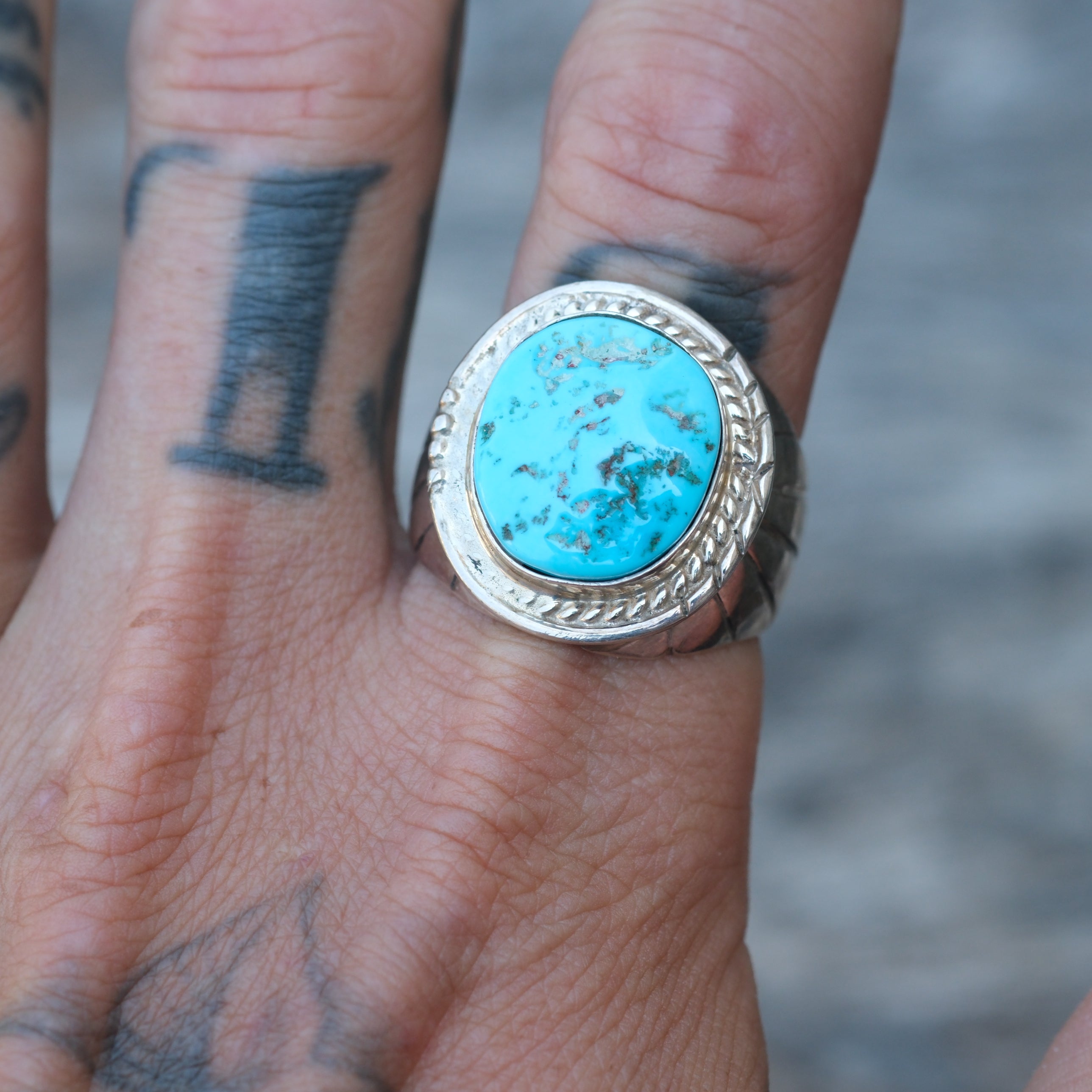 Vintage Sterling Turquoise Ribbed Band Ring 12.25