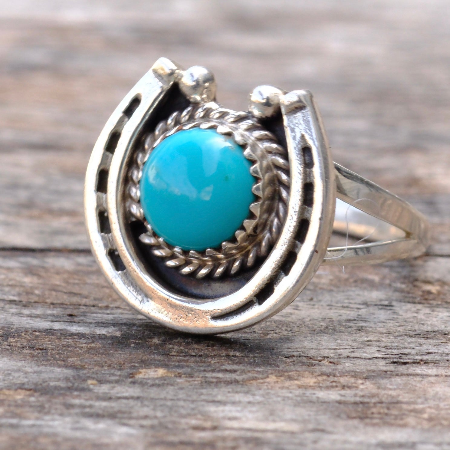 Vintage Sterling Turquoise Horseshoe Ring 8.5