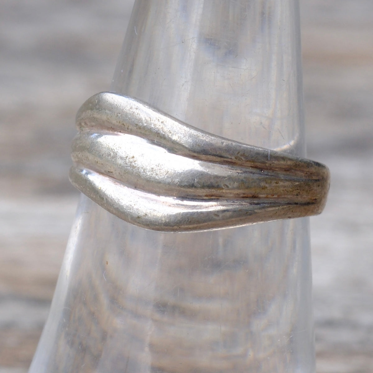 Vintage STerling Silver Wavy Band Ring 6.75