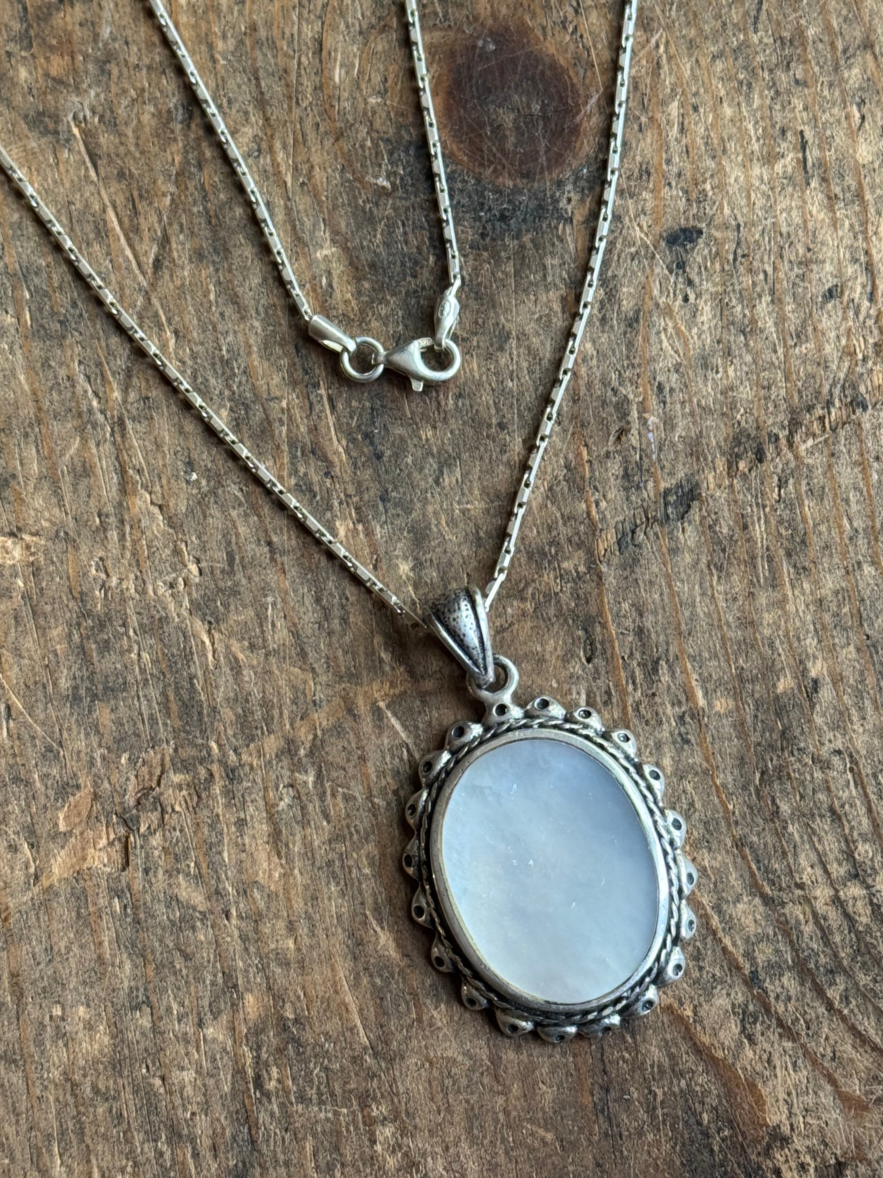 Vintage Sterling Silver Mother of Pearl Necklace