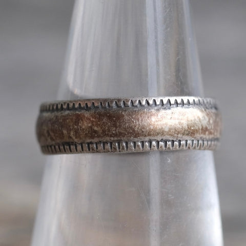 Vintage Sterling Silver Band Ring 5.5