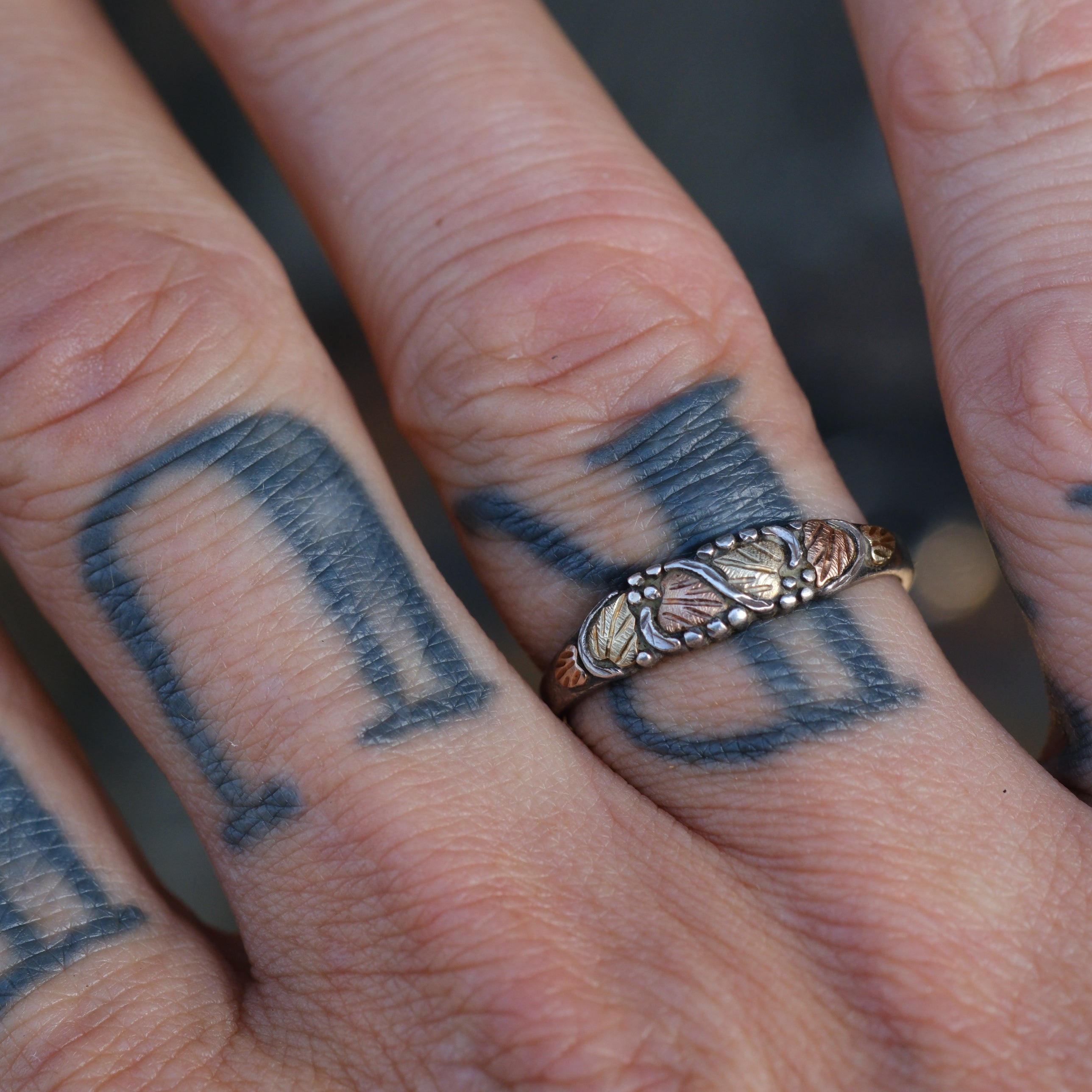 Vintage Sterling and Gold Leaf Band Ring 8.5