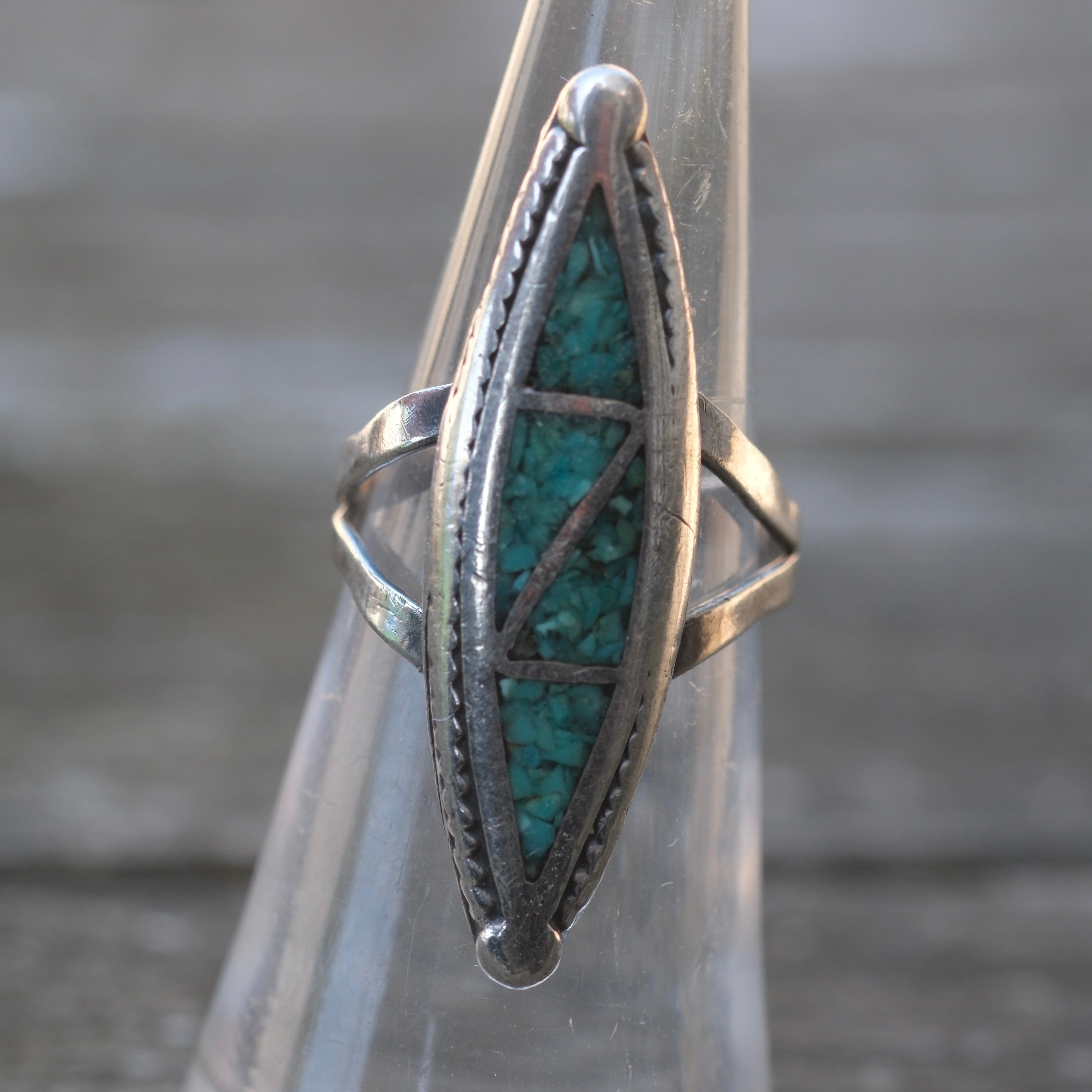 Vintage Sterling Crushed Turquoise Inlay Ring 5.25