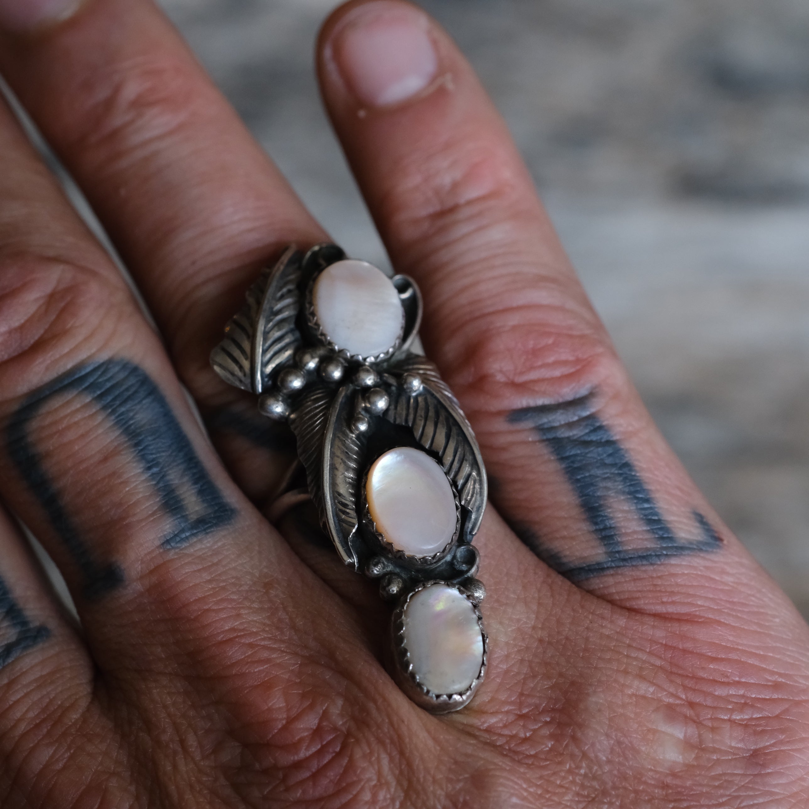Huge Vintage Sterling 3- Stone Mother Of Pearl Feather Ring 9
