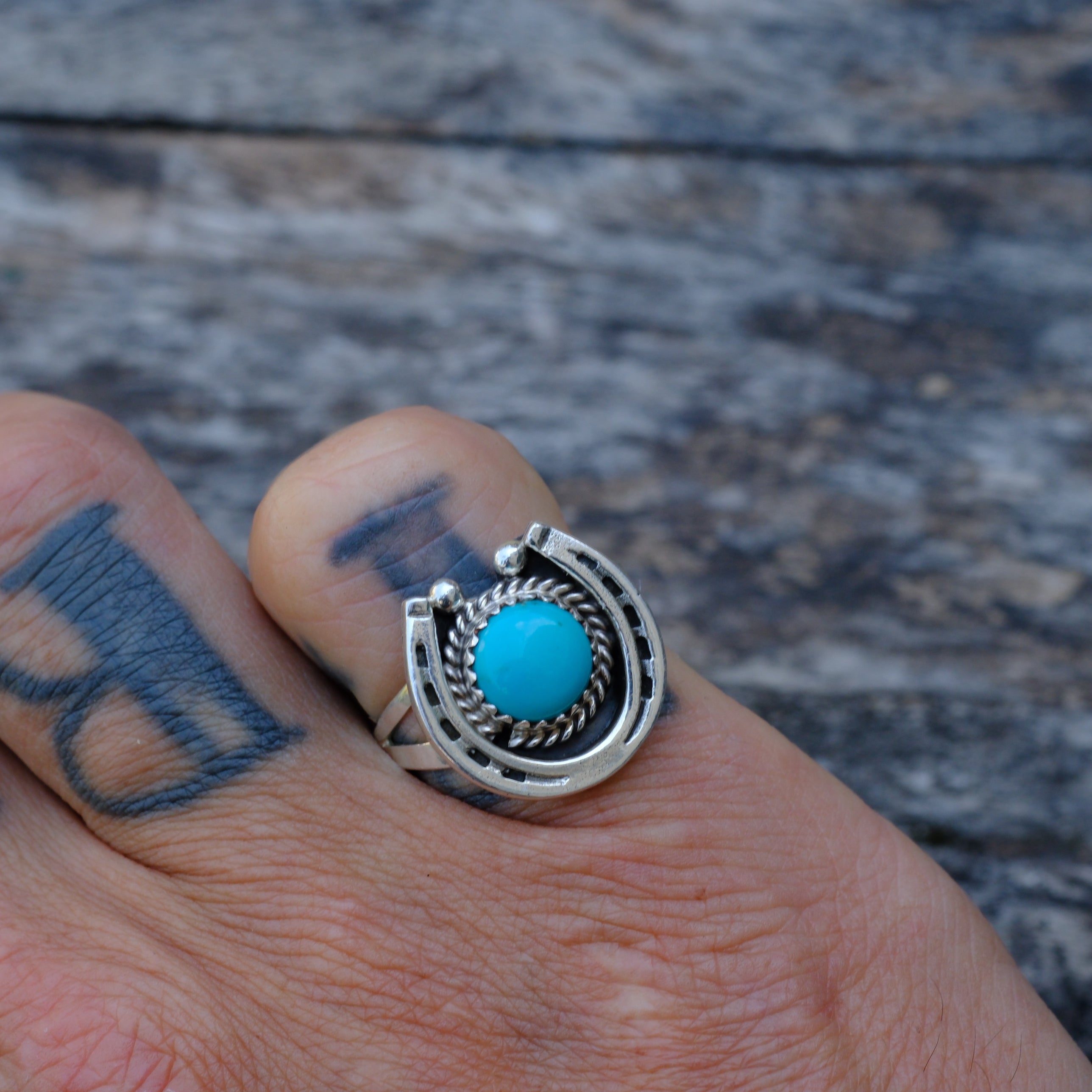 Vintage Sterling Turquoise Horseshoe Ring 8.5