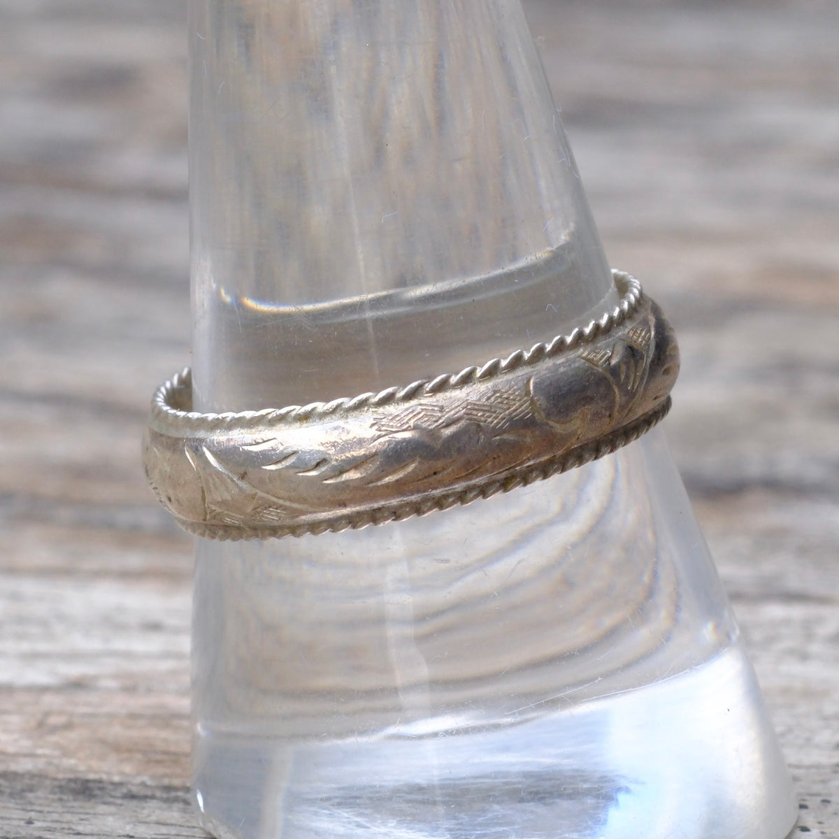 Vintage Sterling Scroll Band Ring 10