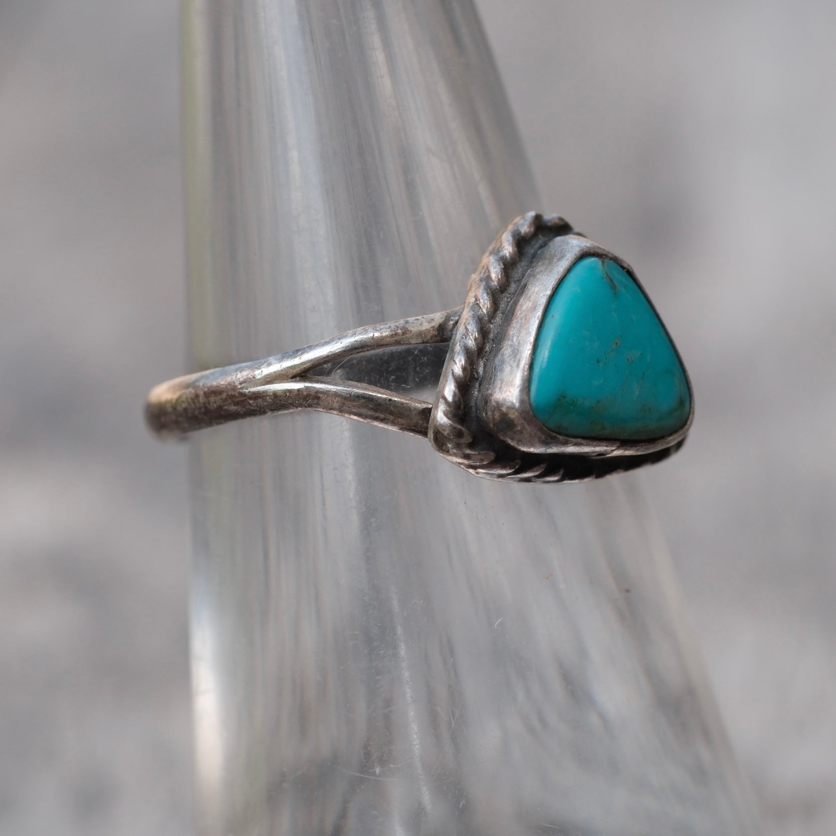 Vintage Sterling Turquoise Roper Ring  5.25