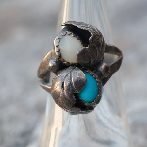 Vintage Sterling Turquoise and MOP Feather Ring 6.25