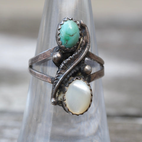 Vintage Sterling Turquoise and Mother Of Pearl Ring 6.25