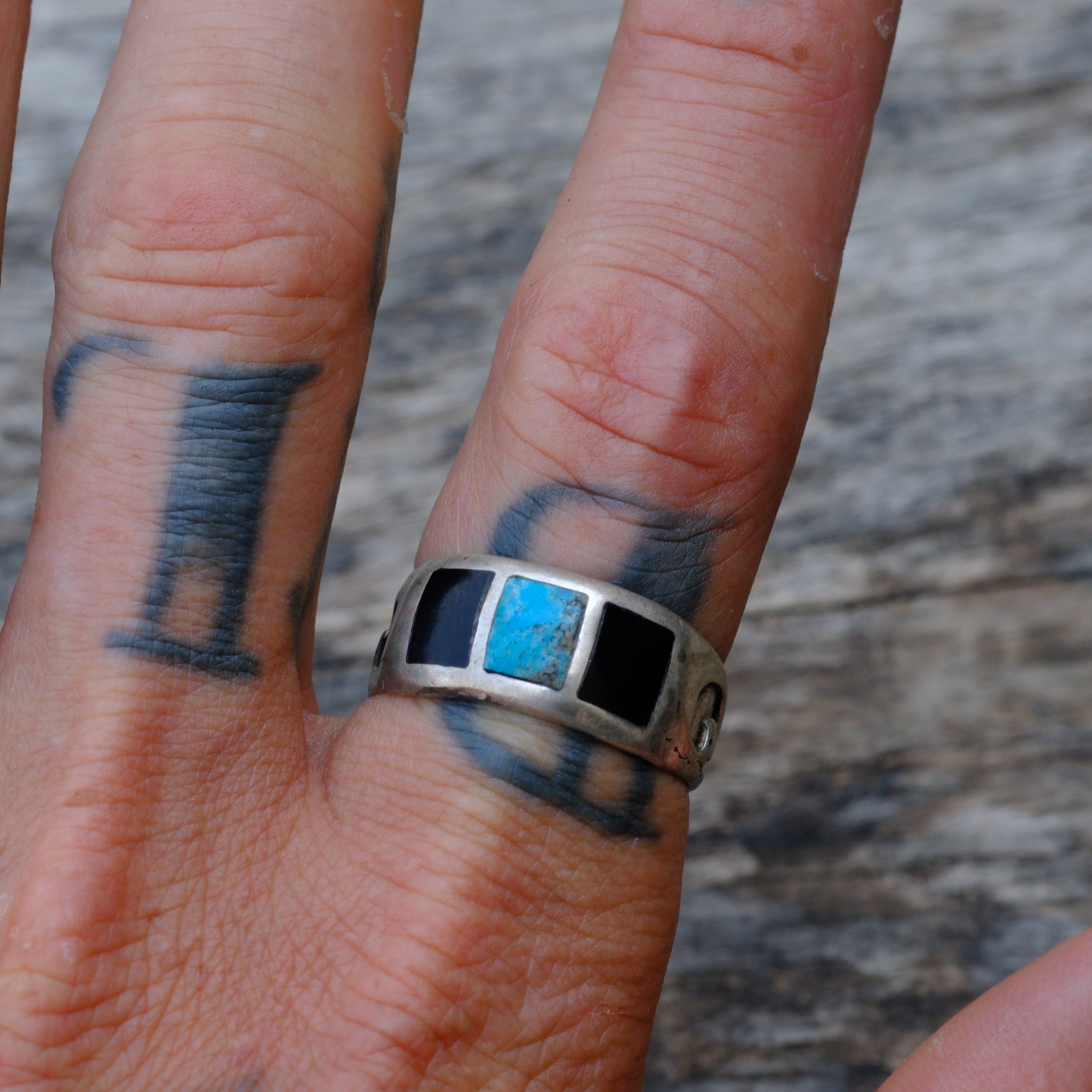 Vintage Sterling Turquoise and Onyx Inlay Band Ring 9.75
