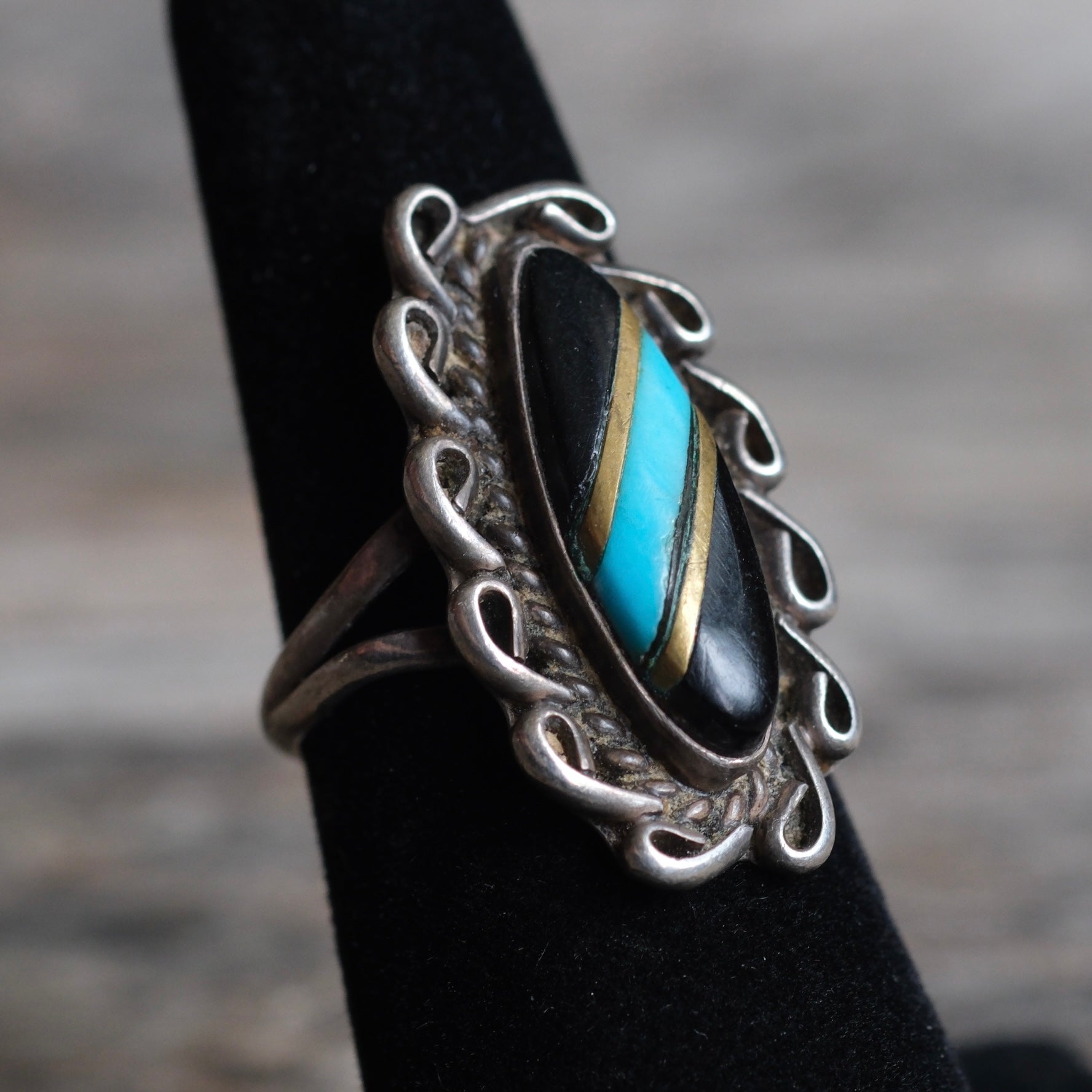 Vintage Sterling Turquoise and Onyx Florette Ring 6