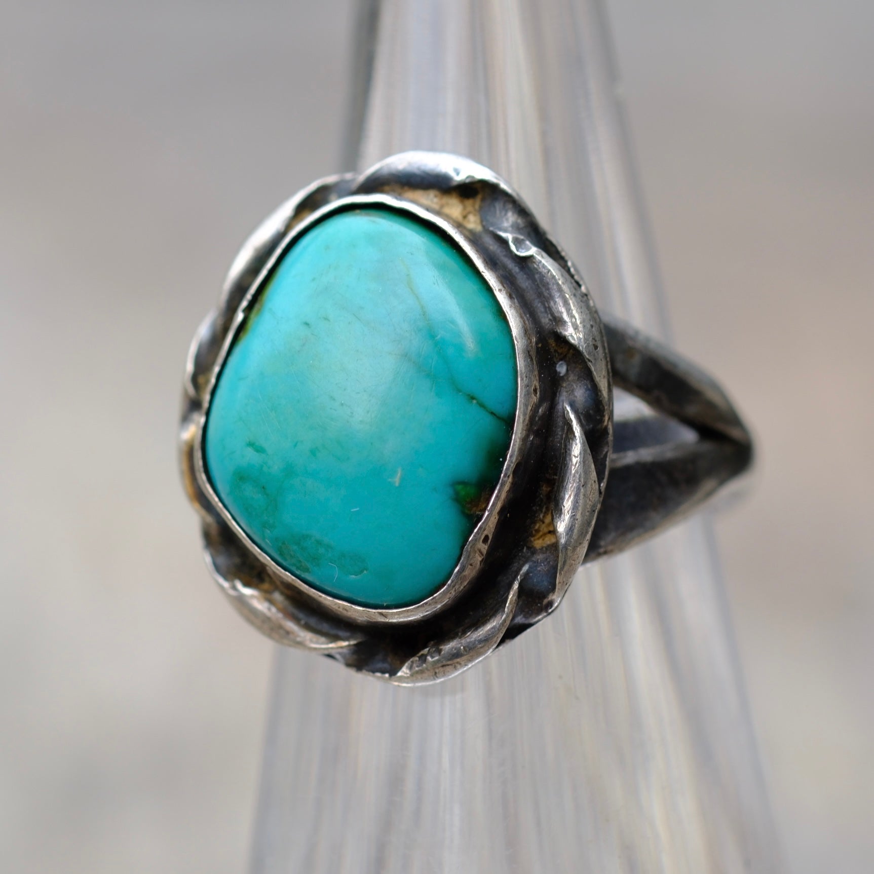 Vintage Sterling turquoise Ring 2.5