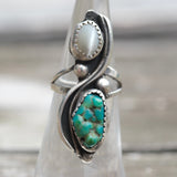 Vintage Sterling Turquoise and Mother Of Pearl Ring 5