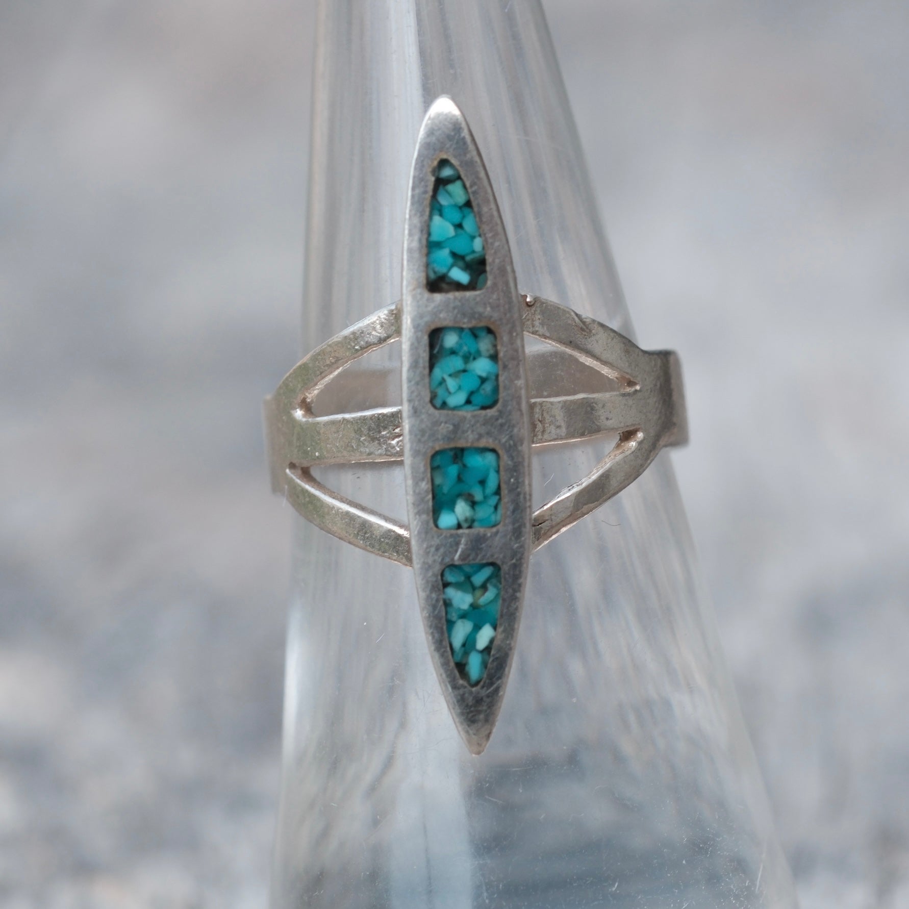 Vintage Sterling Crushed Turquoise Inlay Ring 5.75