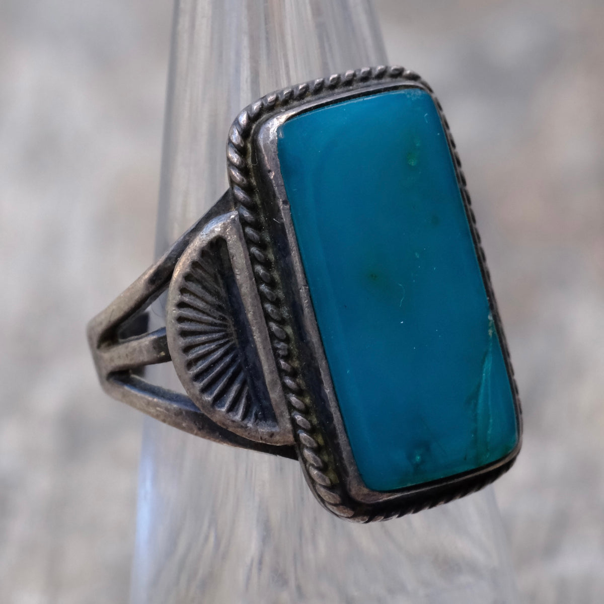 Vintage Sterling Turquoise Stamped Detail Ring 5.5