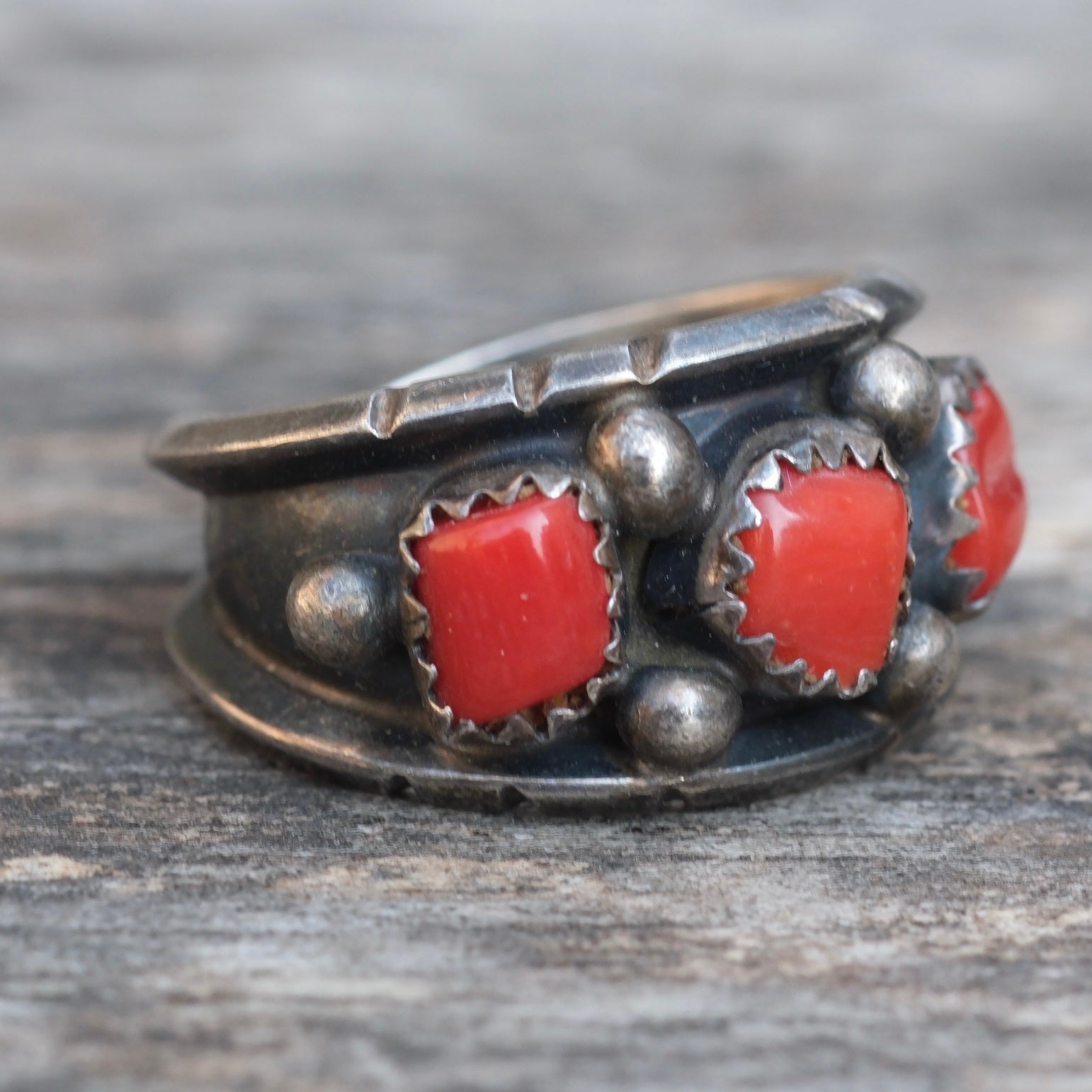 Vintage Sterling 3-Stone Coral Thick Band Ring 6.75