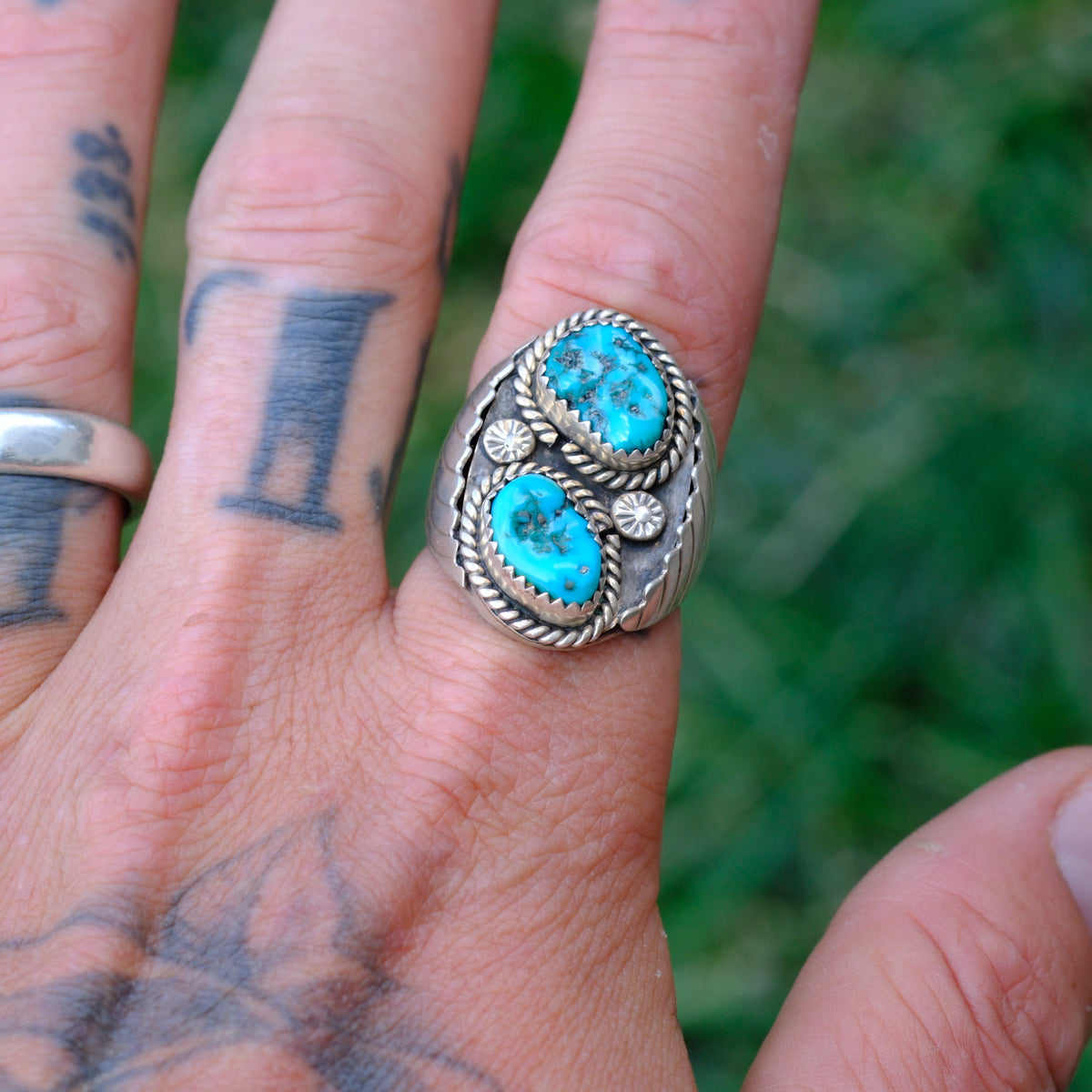 Vintage Sterling 2-Stone Turquoise Ribbed Band Ring 10.25