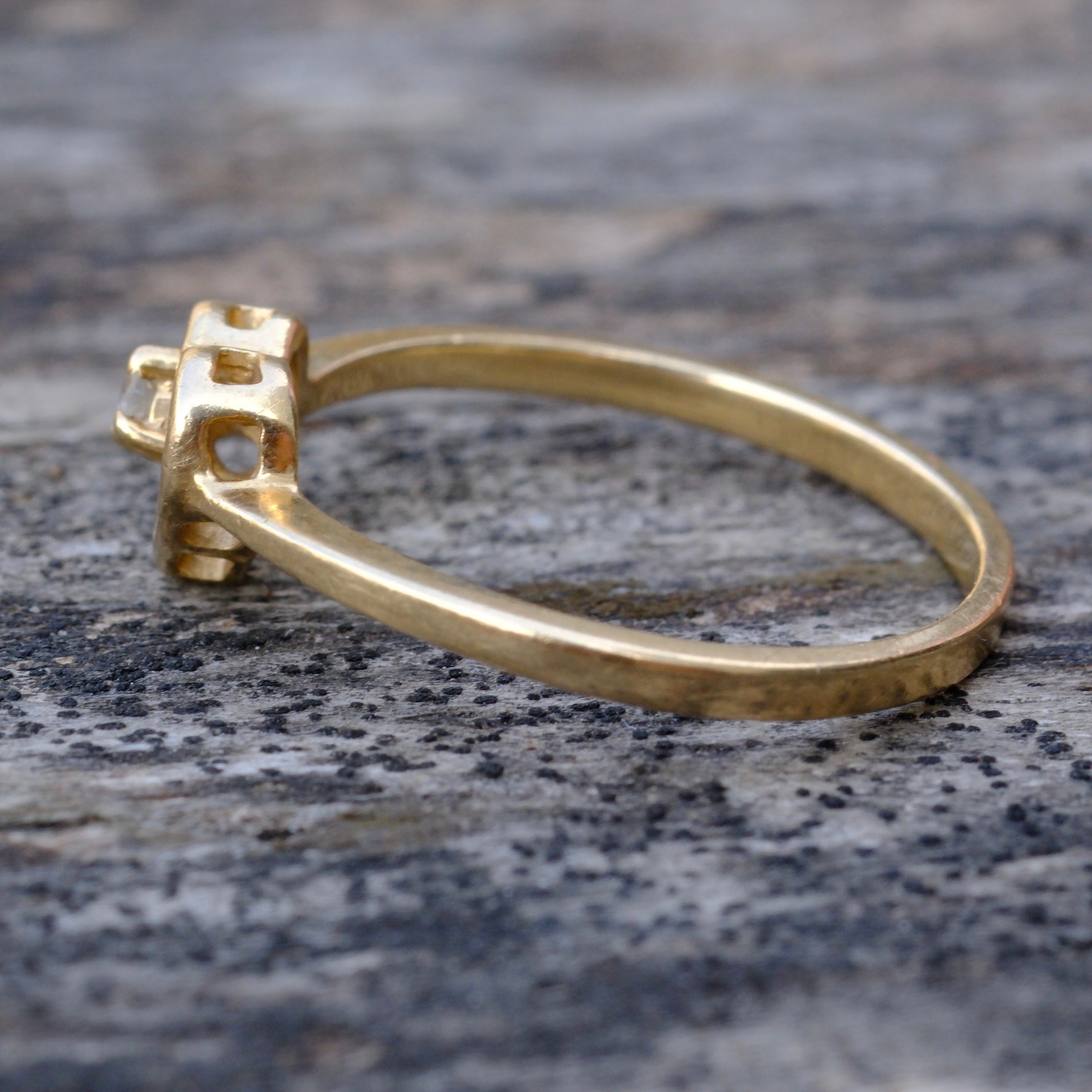 Vintage 14K Gold Diamond Heart Ring 6.25