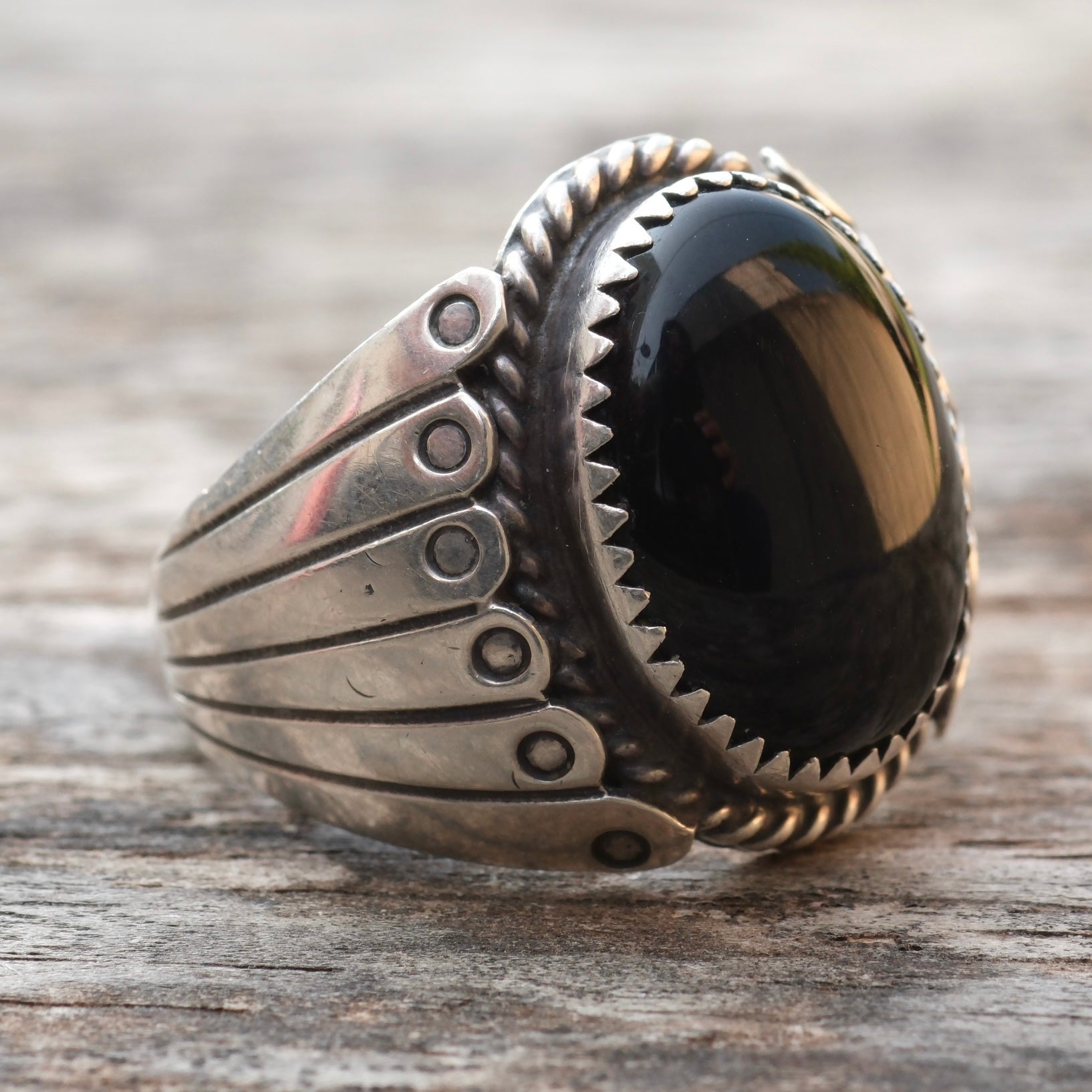 Vintage Sterling Onyx Ribbed Band Ring 10.75