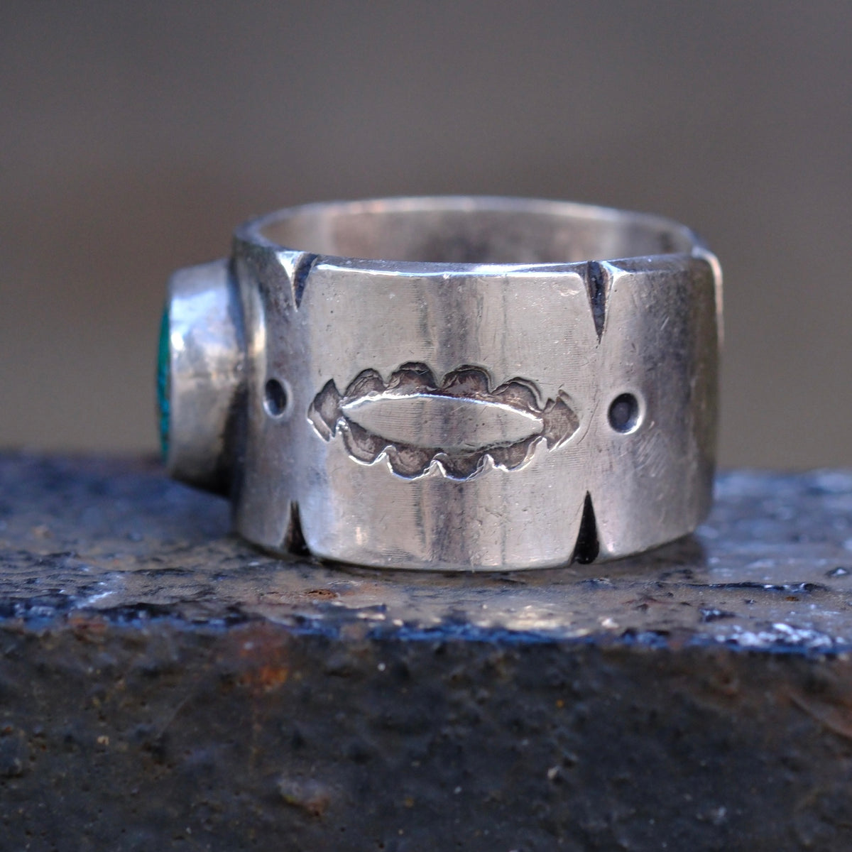 Sterling Silver Bisbee Turquoise Stamped Cigar Band Ring 9.25