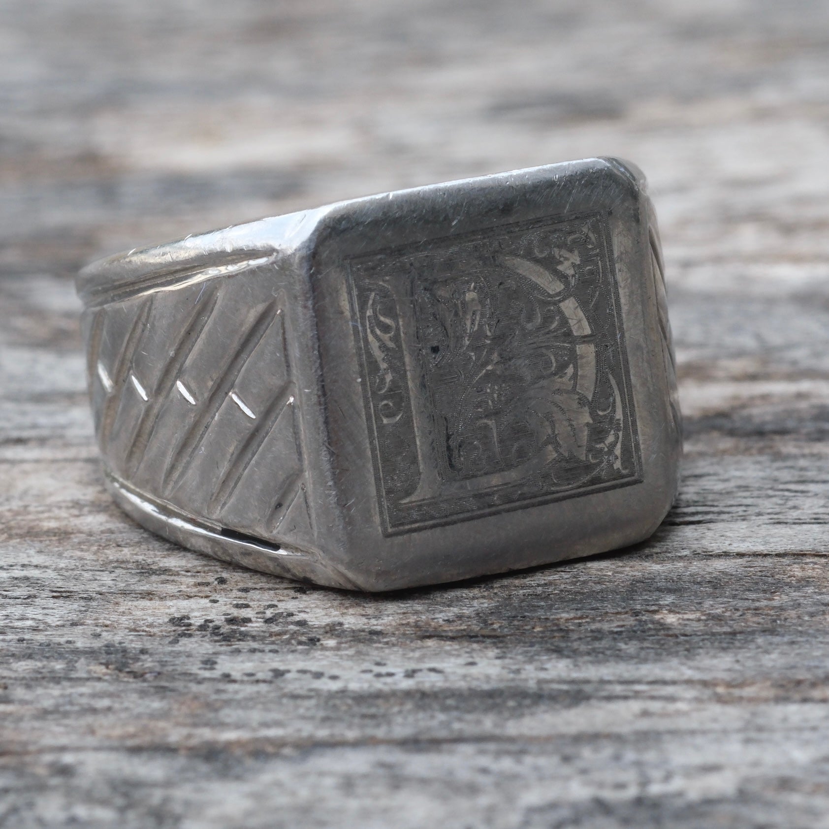 Vintage Sterling D Initial Signet Ring 8