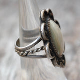 Vintage Sterling Mother Of Pearl Florette Ring 5.5
