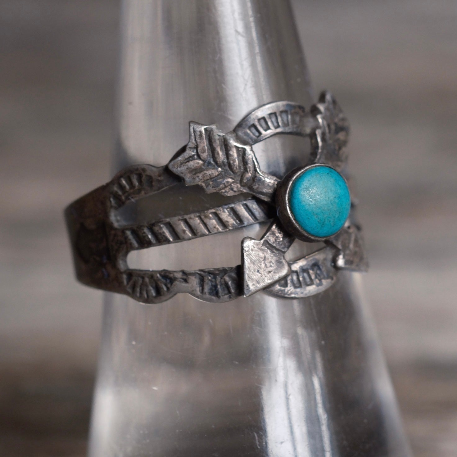 Vintage Sterling Turquoise Stamped Arrows Ring 7.5