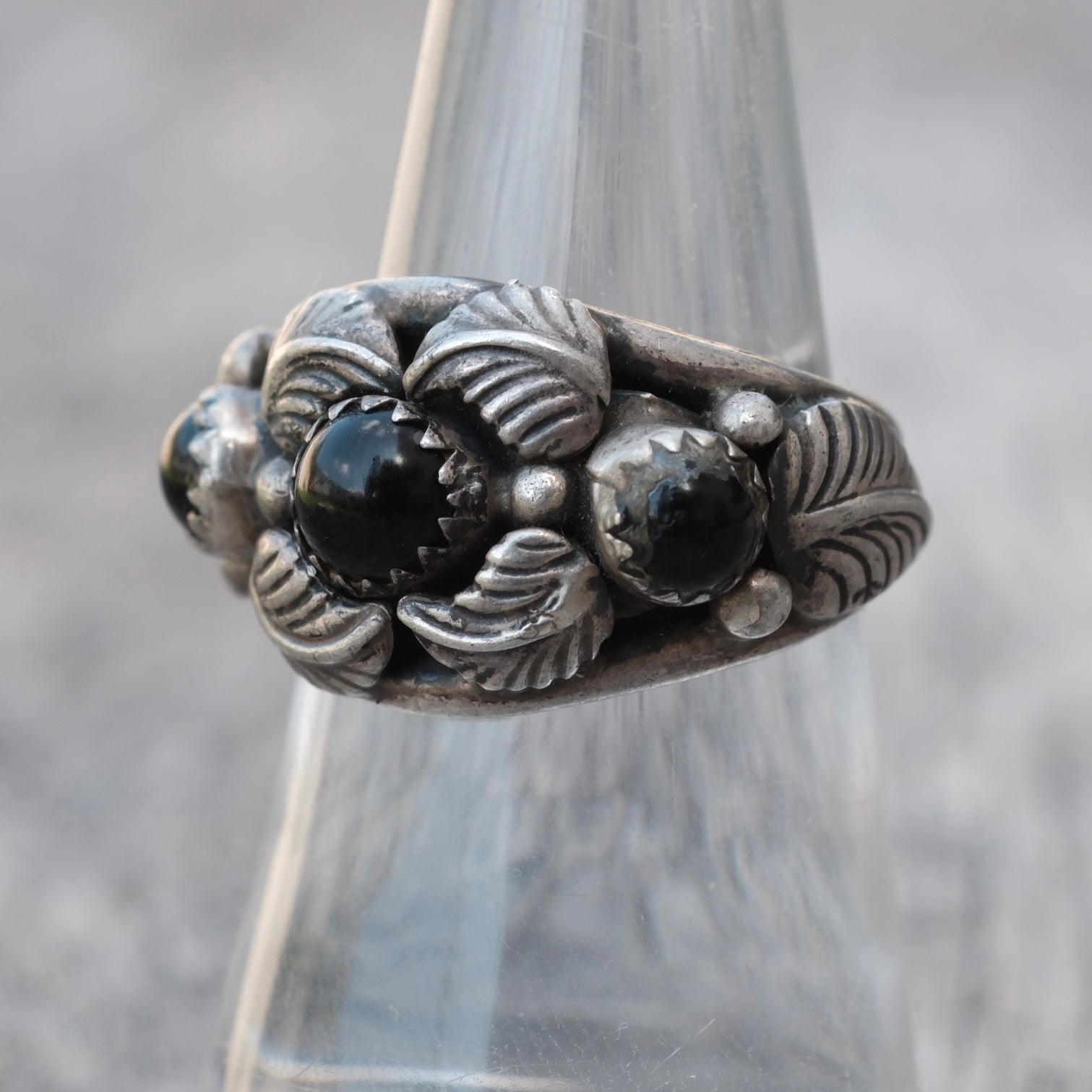 Vintage Sterling Onyx Feather Band Ring 7.5