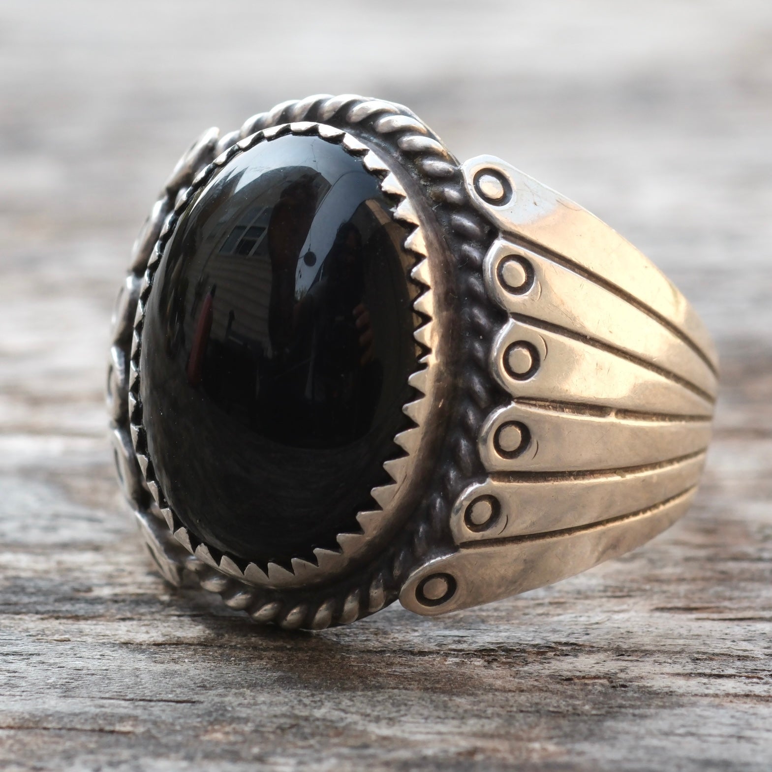 Vintage Sterling Onyx Ribbed Band Ring 10.75