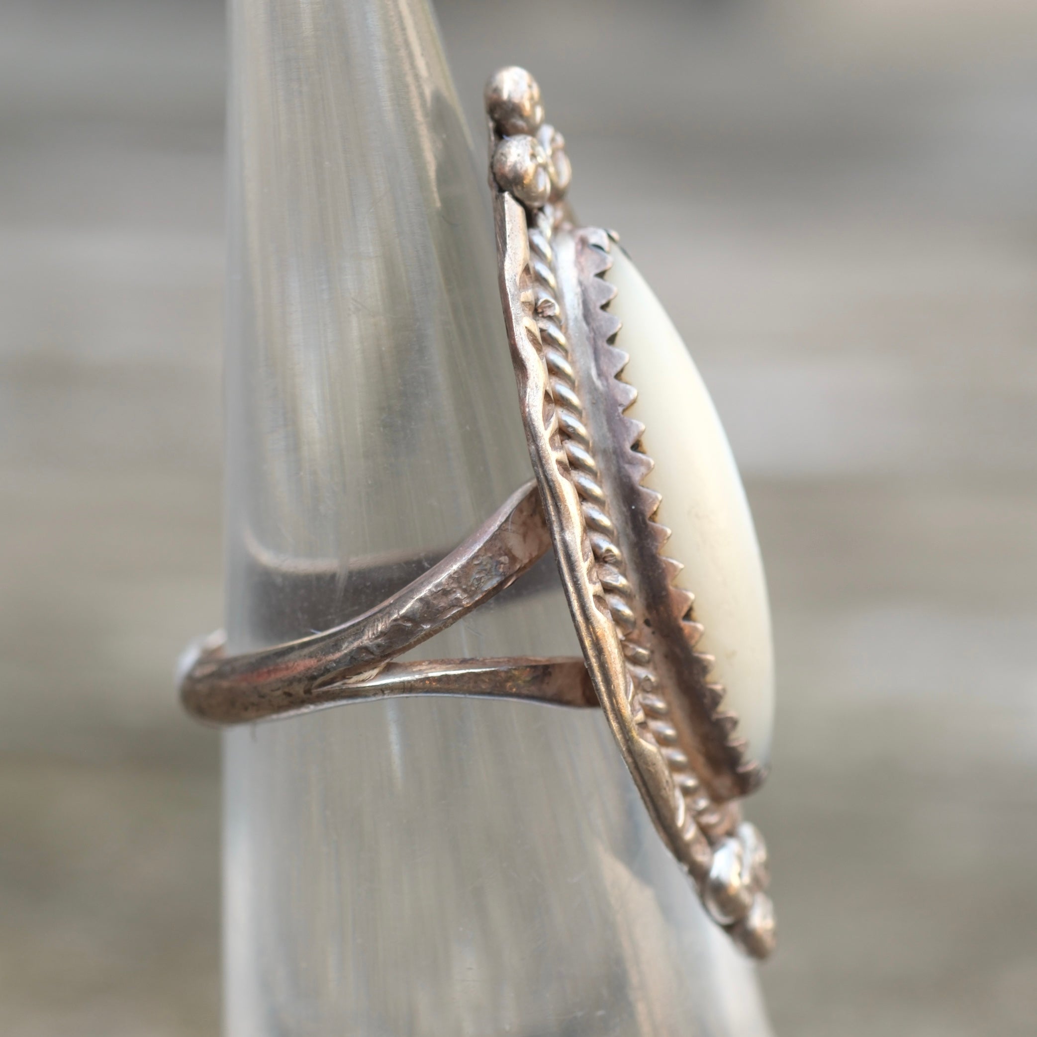 Vintage Sterling Mother Of Pearl Ring 4.25