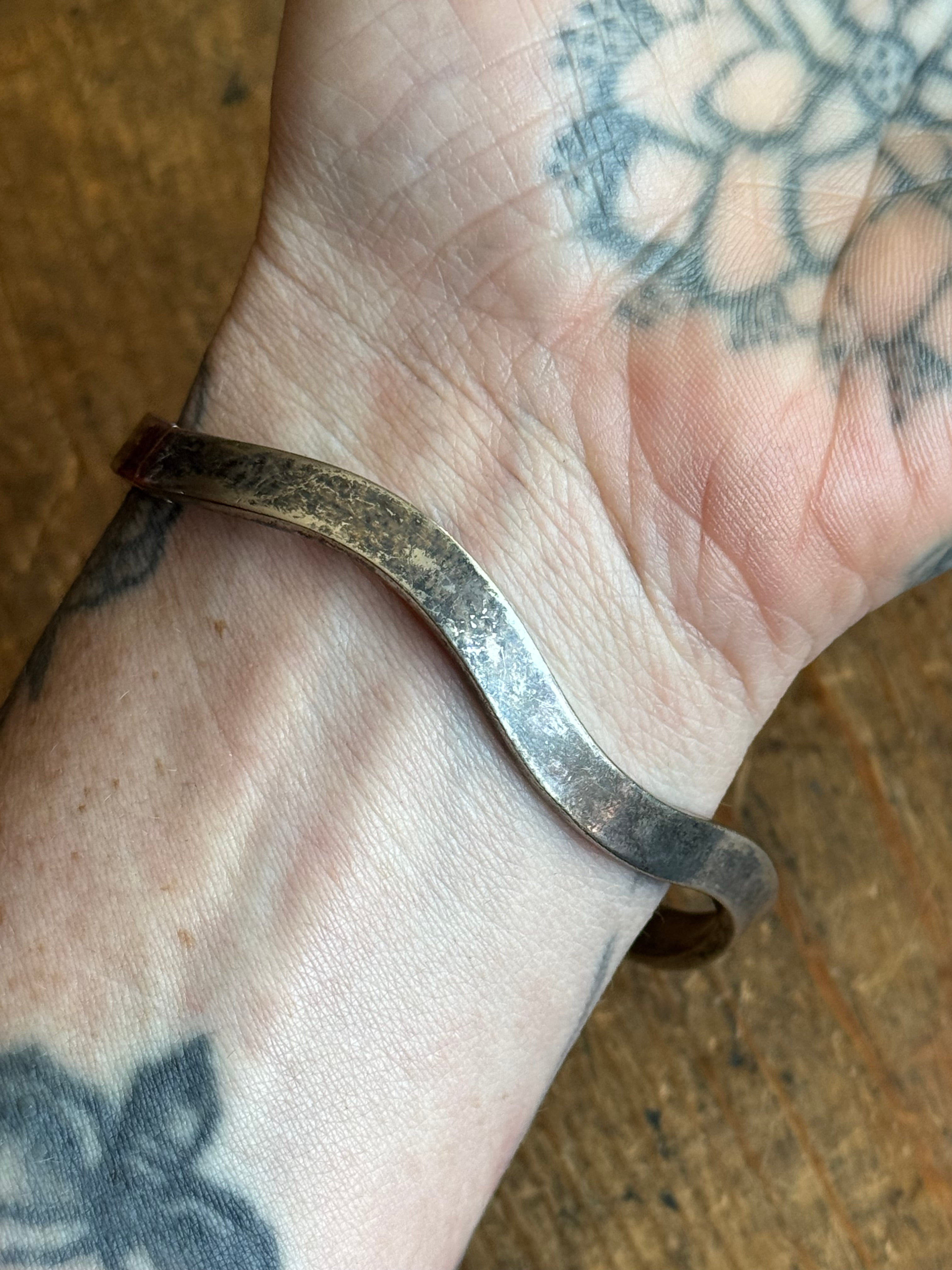 Vintage Sterling Silver Wavy Latch Bracelet