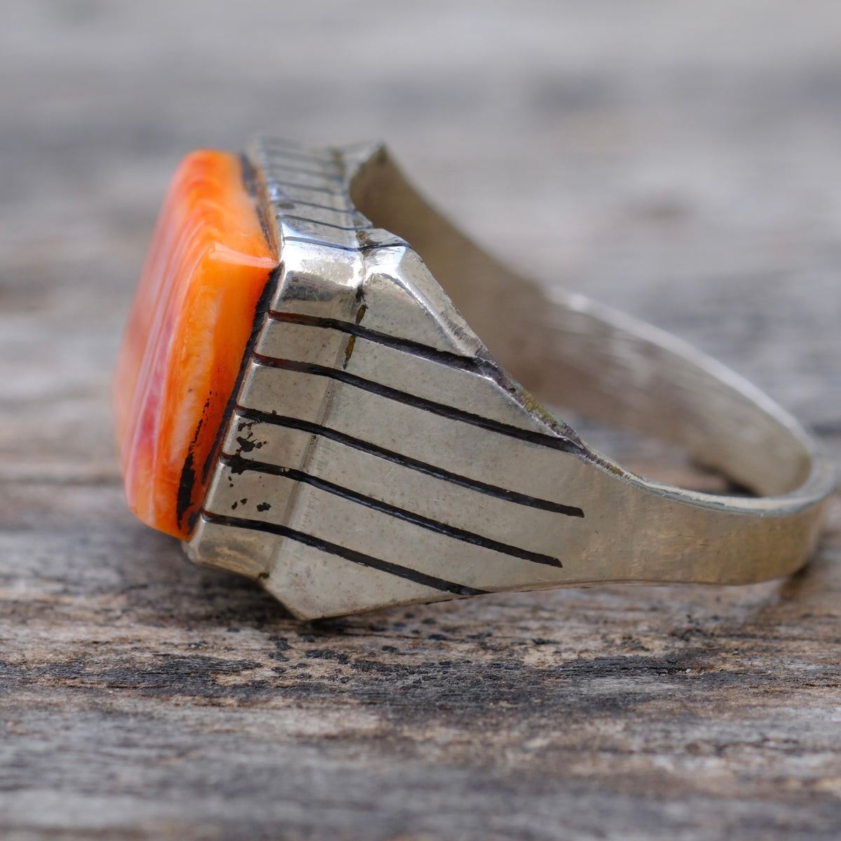 Vintage Sterling Spiny Oyster Ribbed Band Ring 10.25