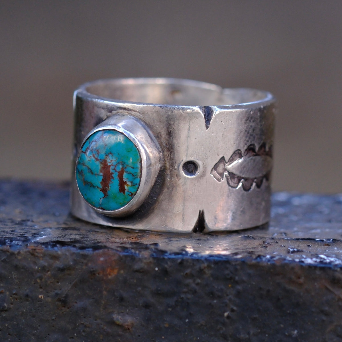 Sterling Silver Bisbee Turquoise Stamped Cigar Band Ring 9.25