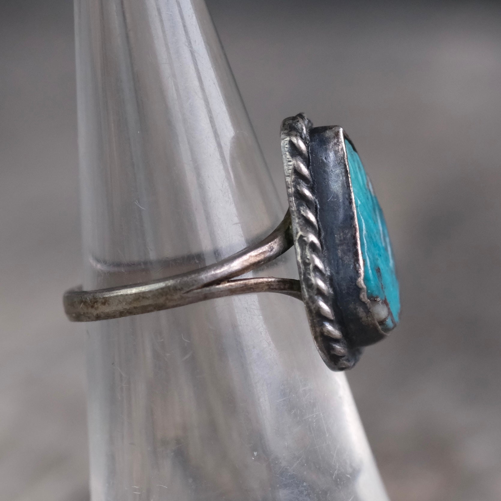 Vintage Sterling Carved Turquoise Leaf Ring 4.75
