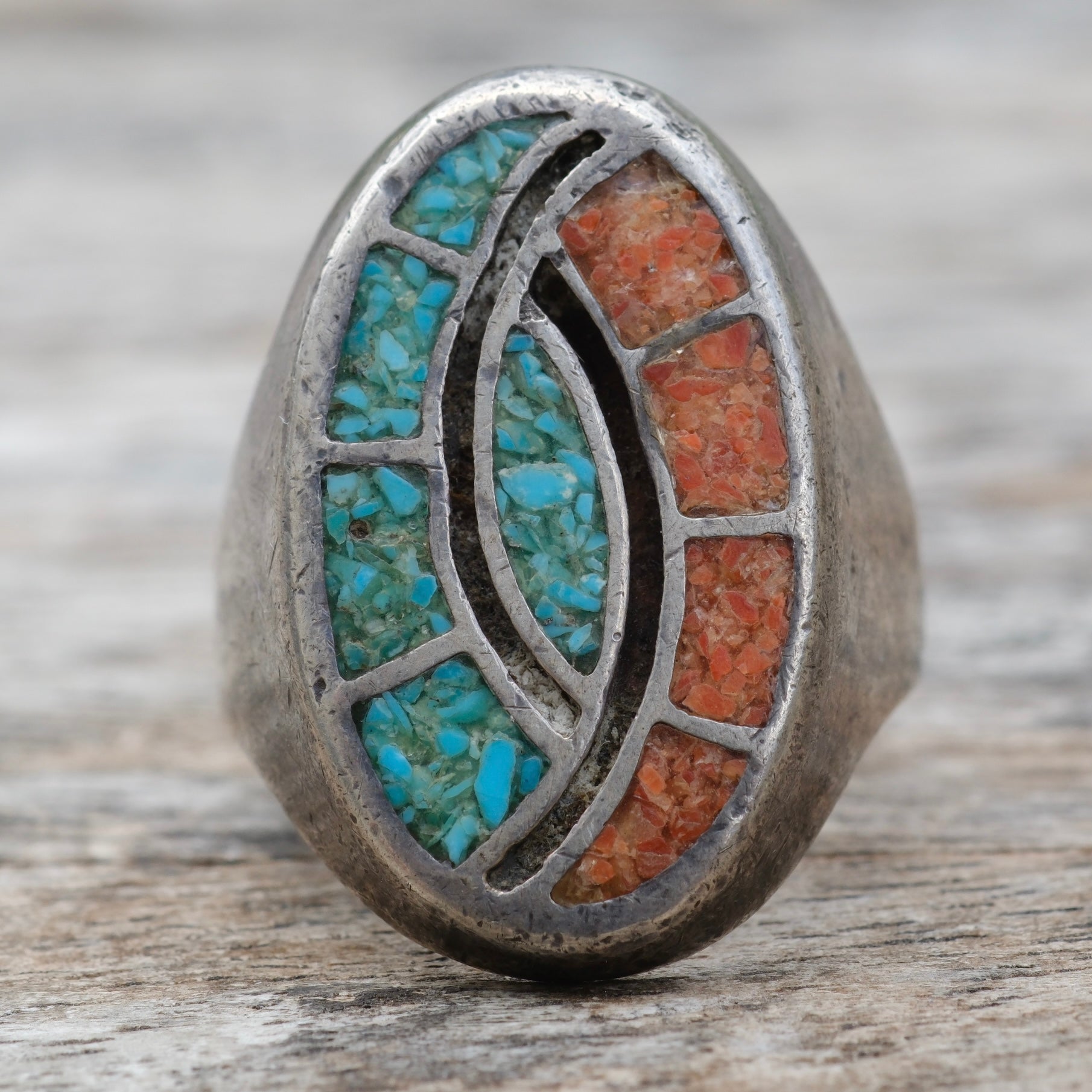 Vintage Sterling Crushed Turquoise and Coral Inlay Ring 9