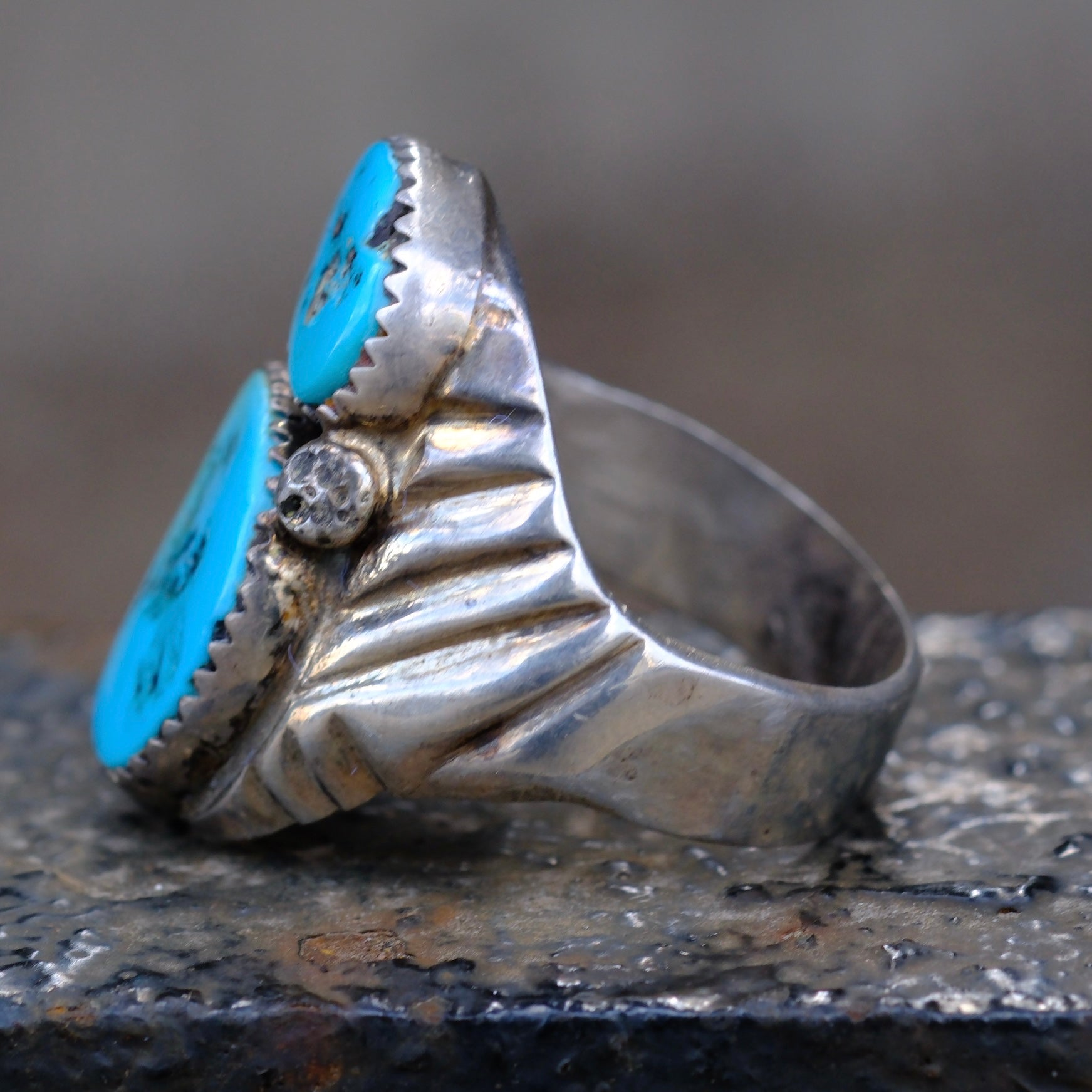 Vintage Sterling 2-Stone Turquoise Ribbed Band Ring 9.5