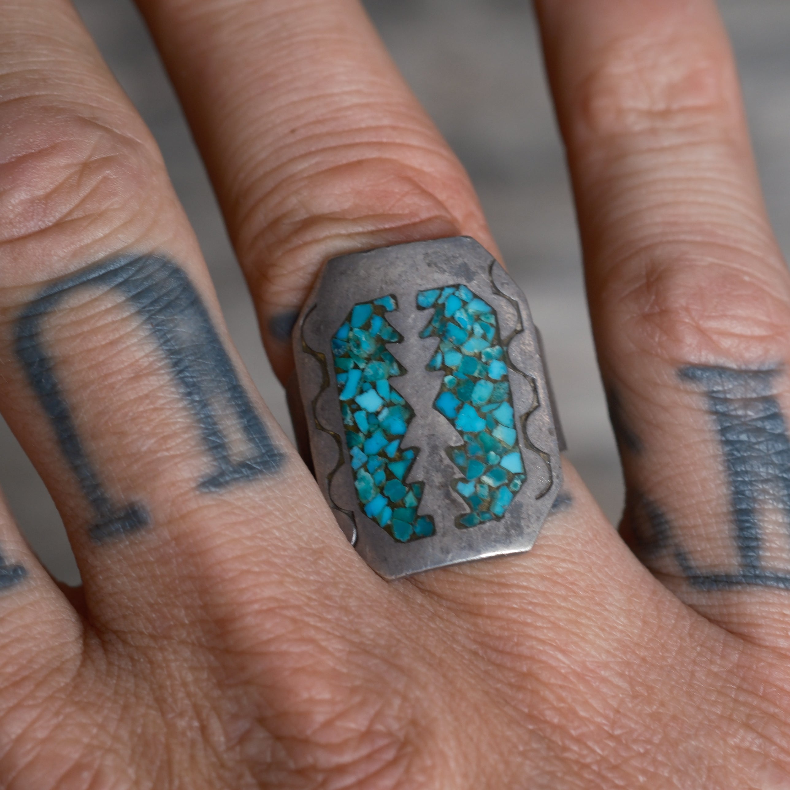 Vintage Sterling Crushed Turquoise Inlay Ring 8.25