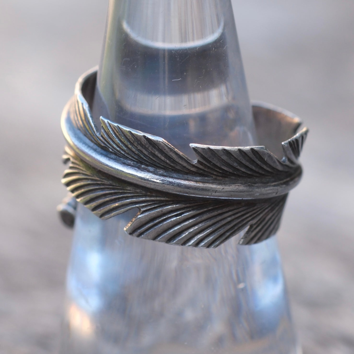 Vintage Sterling Silver Feather Overpass Ring 8