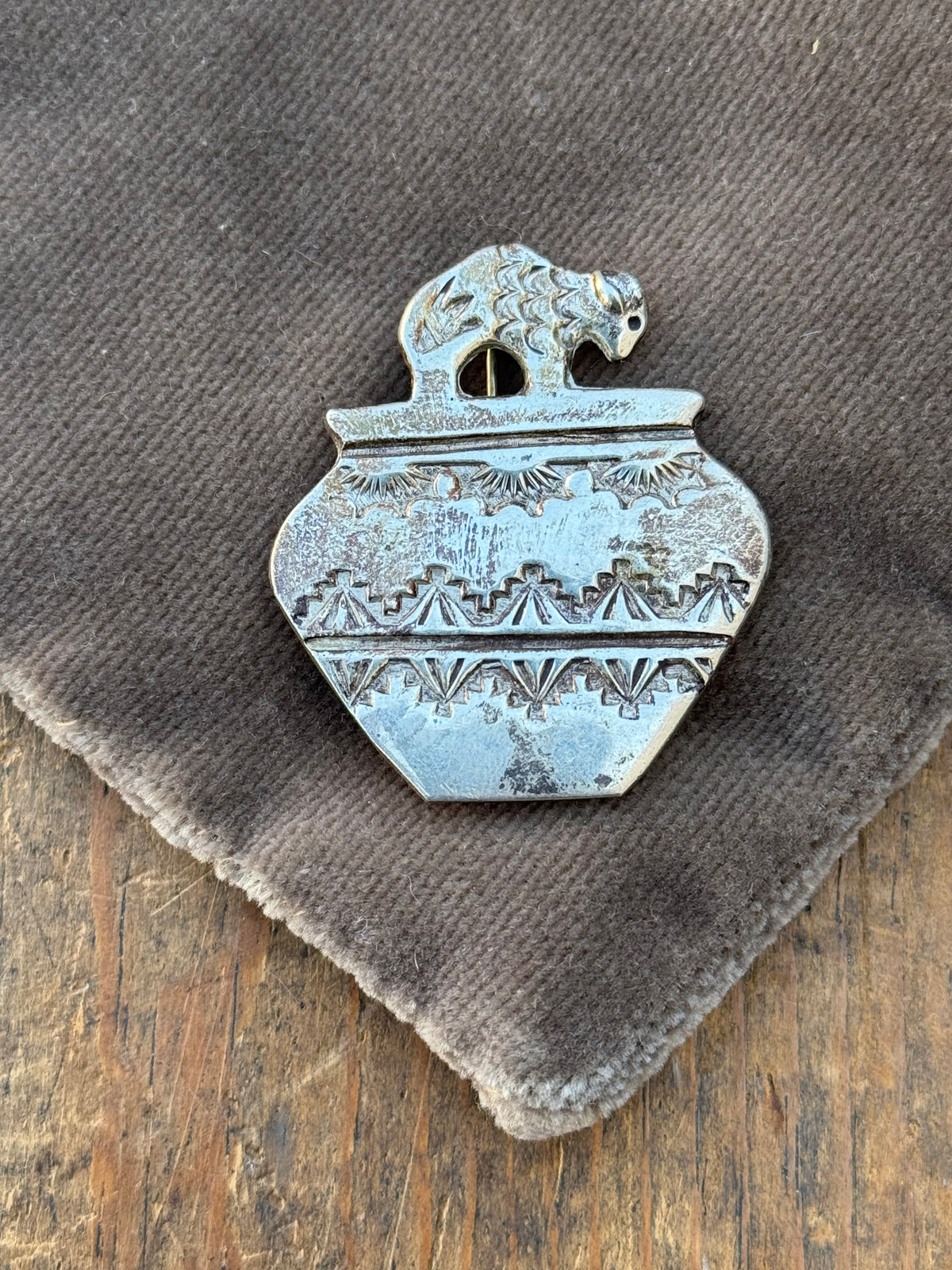 Vintage Sterling Silver Stamped Buffalo Vase Pin