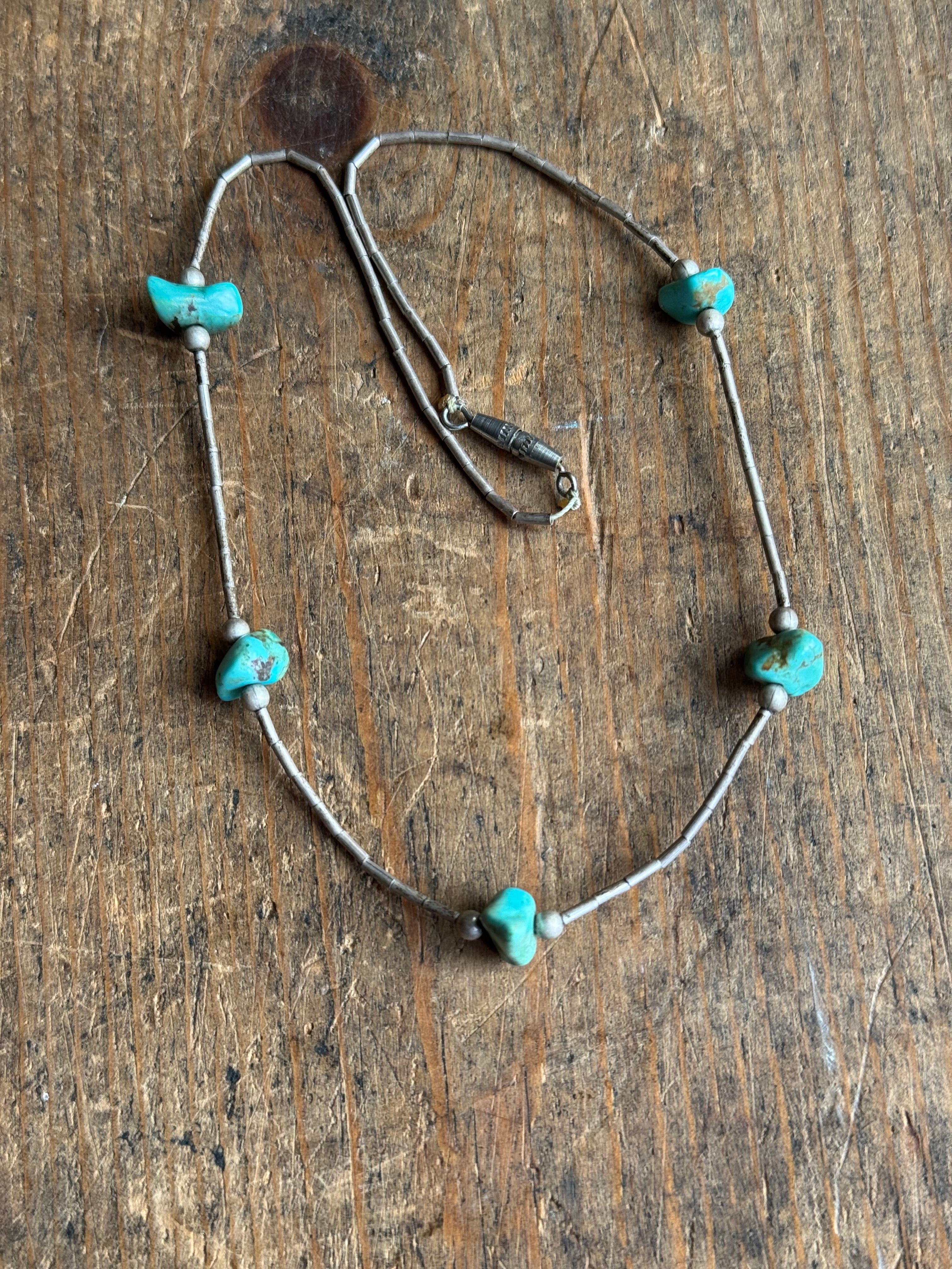 Vintage Sterling Silver 14” Turquoise Liquid Silver Necklace.