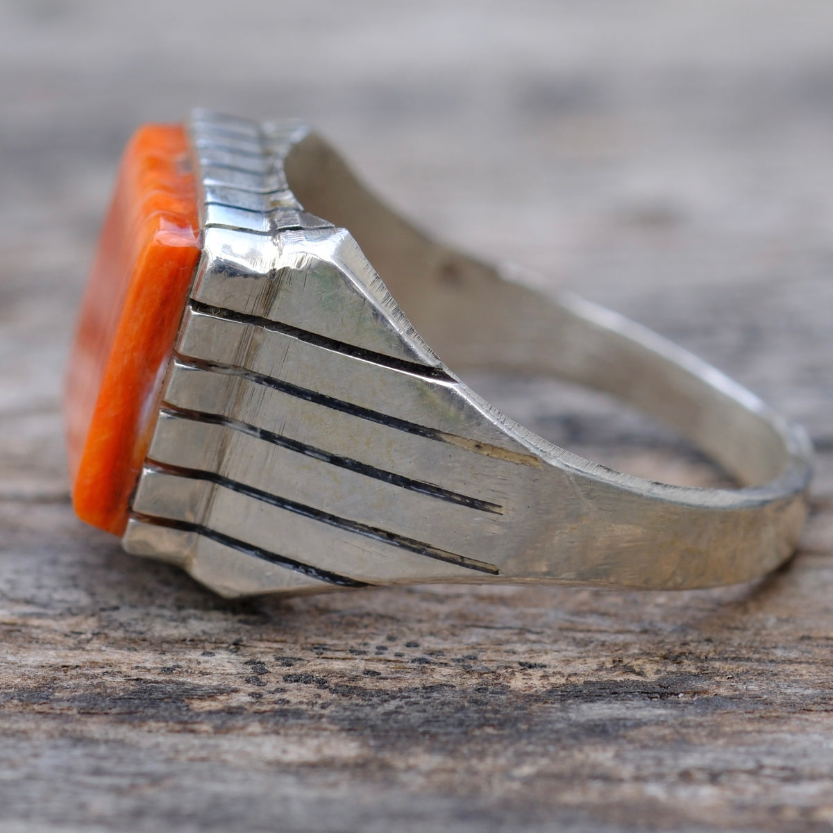 Vintage Sterling Spiny Oyster Ribbed Band Ring 11.75