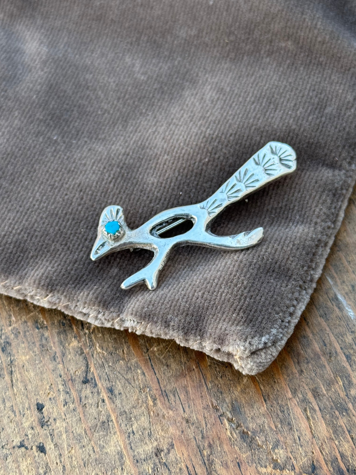 Vintage Sterling Silver Turquoise Sandcast Roadrunner Pin