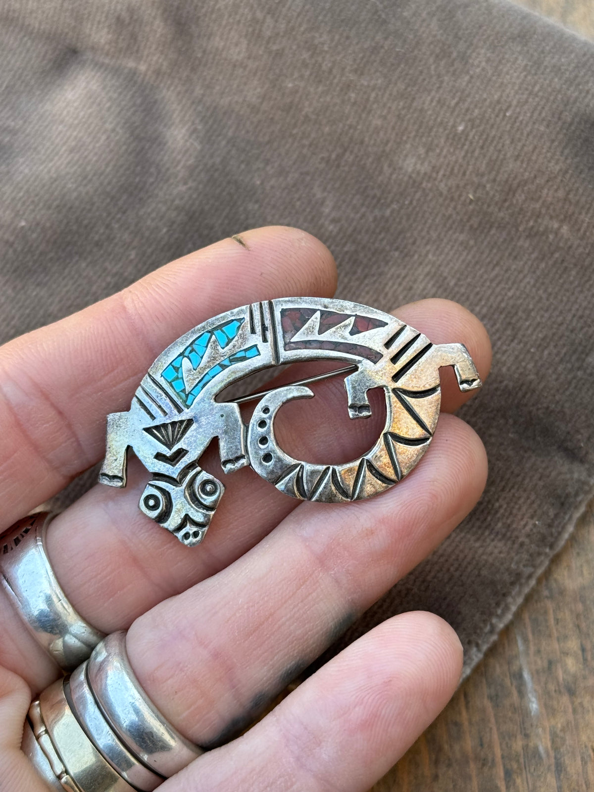 Vintage Sterling Silver Crushed Turquoise & Coral Lizard Pin
