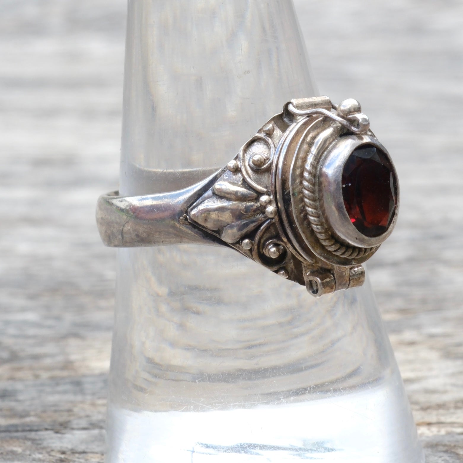 Vintage Sterling Red Glass Poison Ring 9