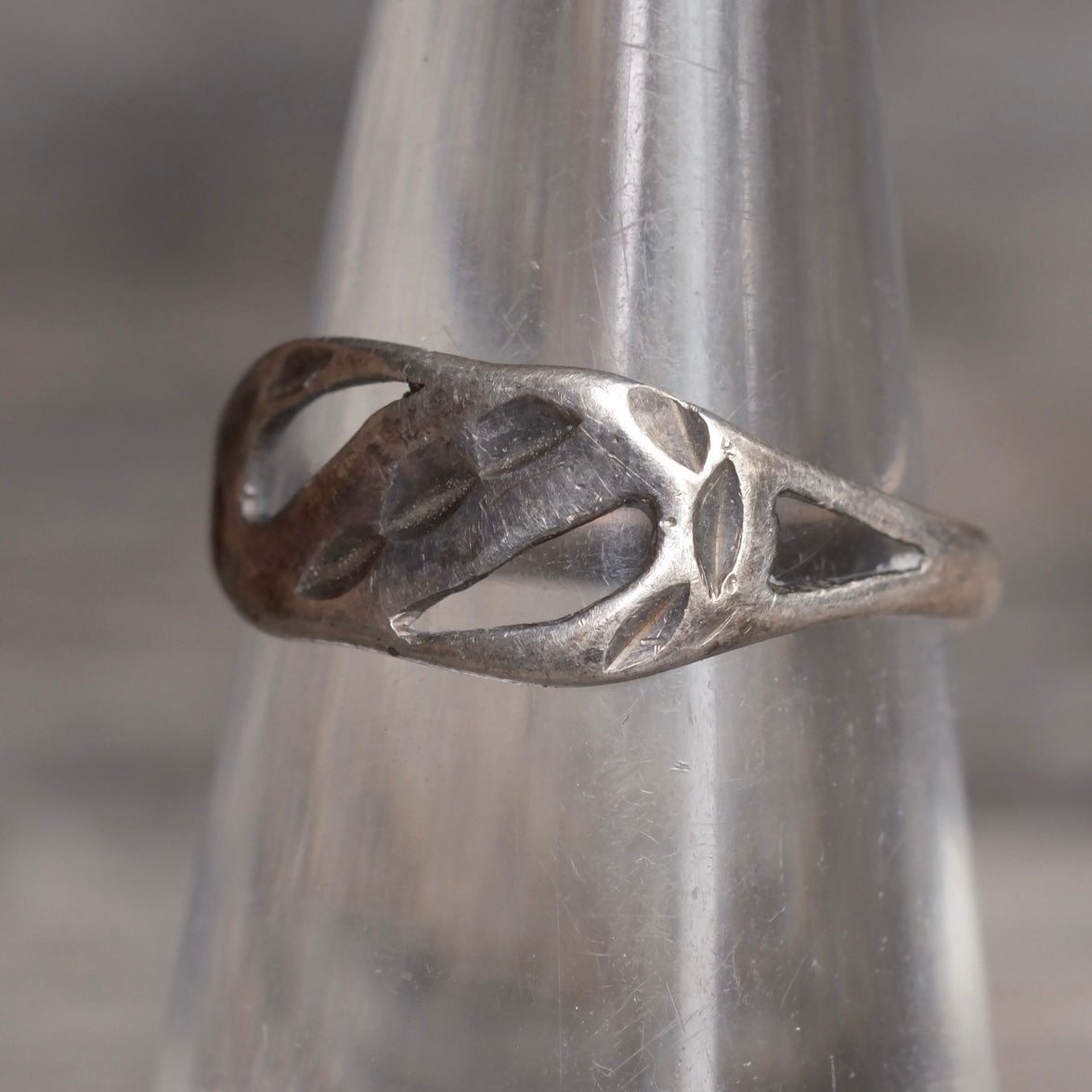 Vintage Sterling Silver Modernist Band Ring 5.75