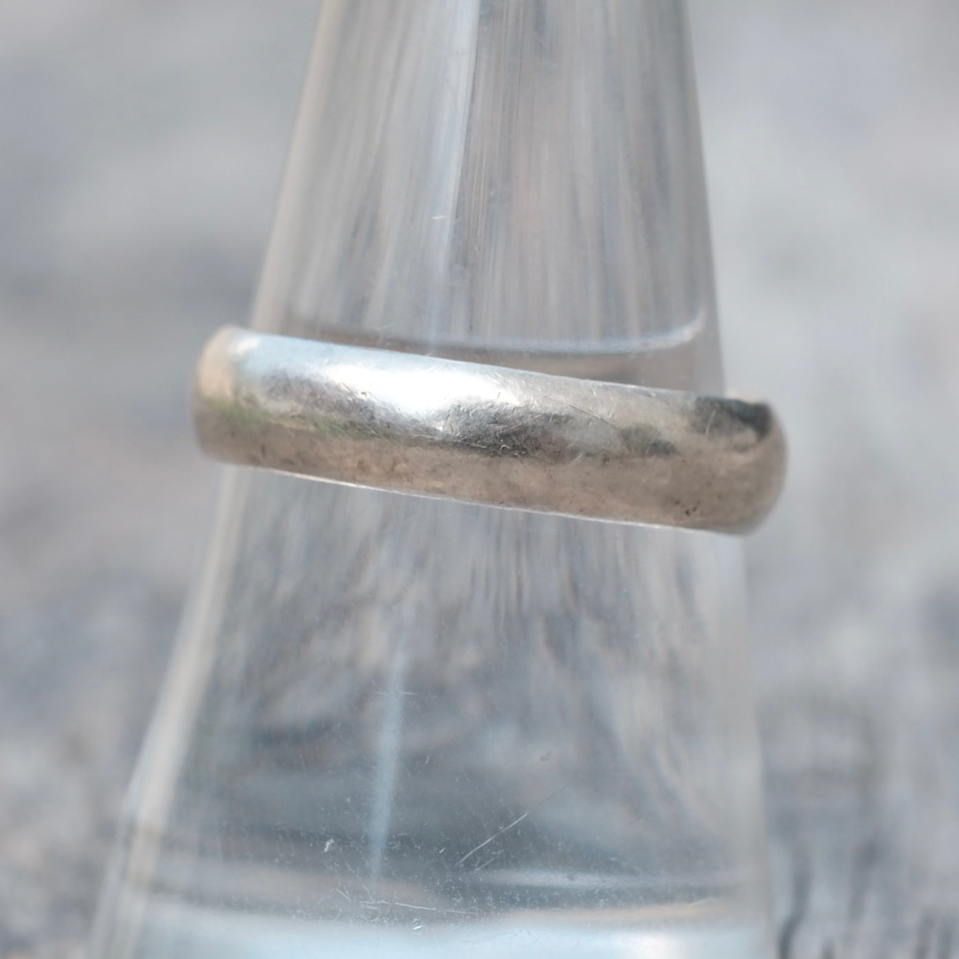 Vintage Sterling Silver Band Ring 8.5