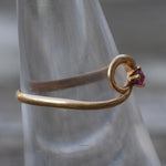 Vintage 14K Gold Garnet Ring 7.25