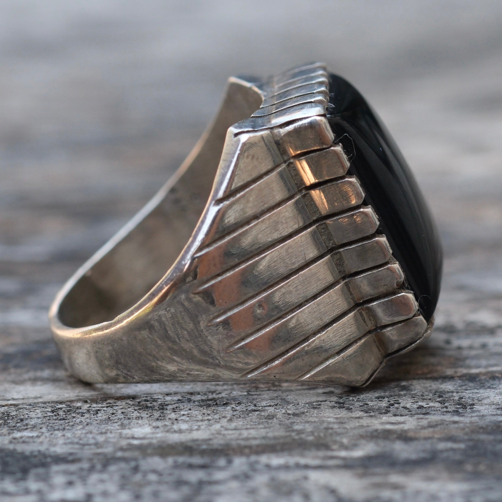 Vintage Sterling Onyx Ribbed Band Ring 10.5