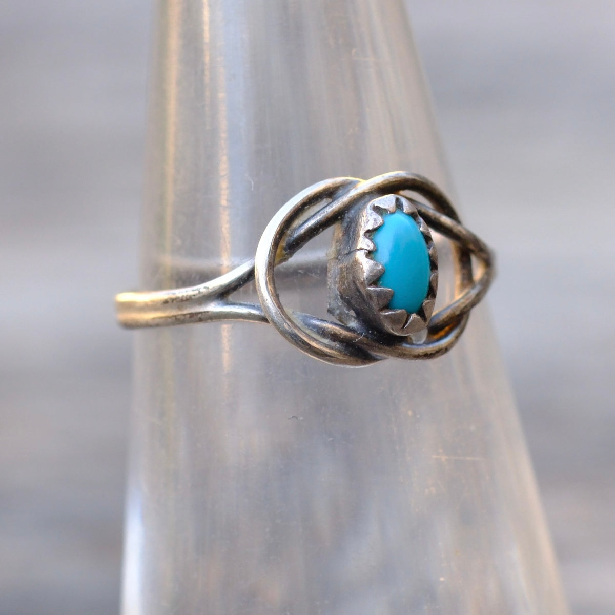 Vintage Sterling Turquoise Ring 4.5